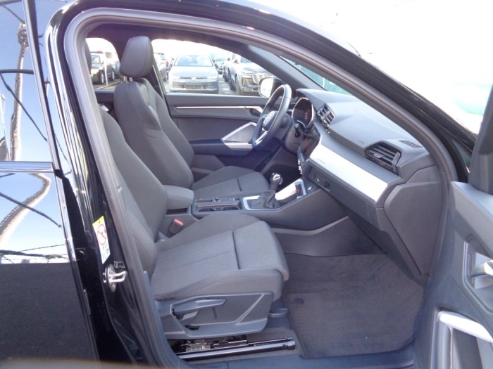 Audi Q3 Sportback  35 1.5 tfsi Identity Blac