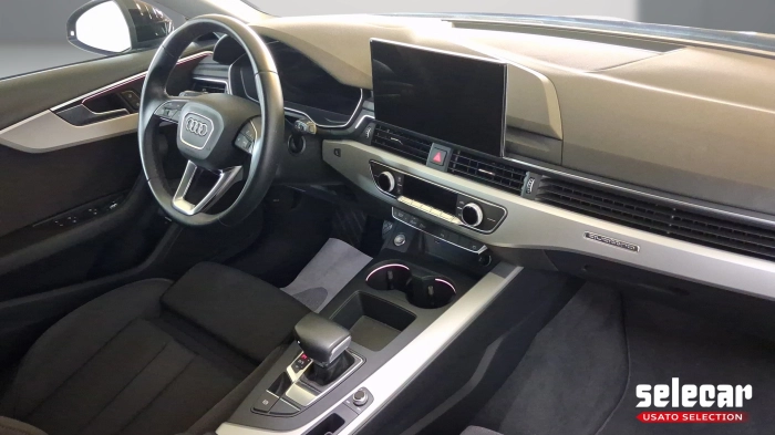 Audi A4 Avant  40 2.0 tdi mhev S line edition qu
