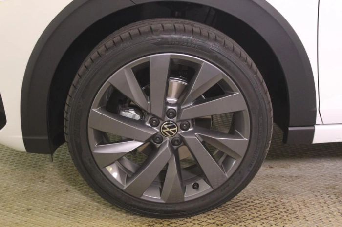 Volkswagen Taigo R-Line Plus 1.0 TSI 85 kW (115 CV) Manuale