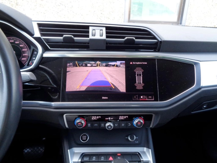 Audi Q3 Sportback  35 2.0 tdi S line edition s