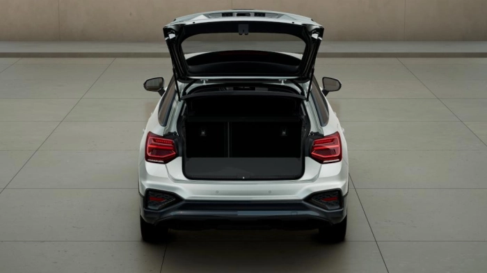 Audi Q2    Business Advanced 35 TFSI  110(150) kW(CV) S tronic