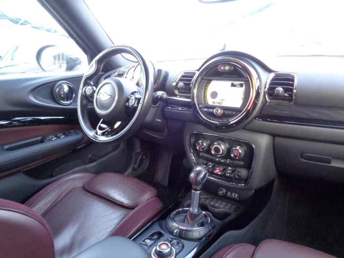 MINI IV   -  Clubman 2.0 Cooper SD Busine