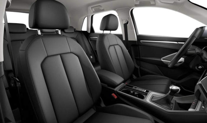Audi Q3    Business 45 TFSI e  180(245) kW(CV) S tronic