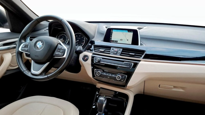 BMW X1  sdrive18d xLine auto