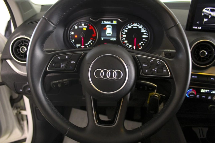 Audi Q2  30 2.0 tdi Business s-tronic