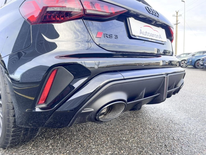 Audi RS 3   Sportback    294(400) kW(CV) S tronic
