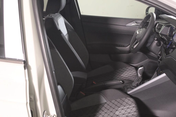 Volkswagen Taigo R-Line Plus 1.0 TSI 85 kW (115 CV) Manuale