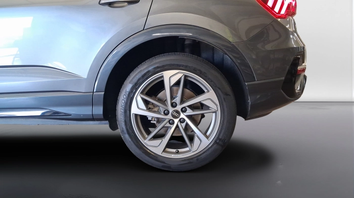 Audi Q3 Sportback  40 2.0 tdi Edition quattr