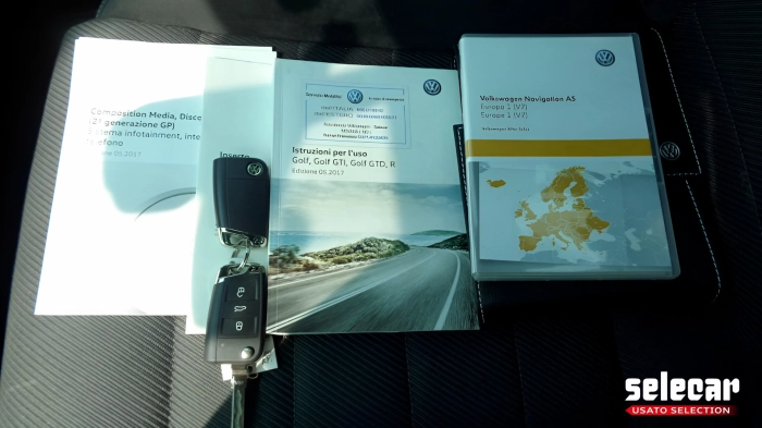 Volkswagen Golf  5p 2.0 tsi R 4motion 310cv dsg