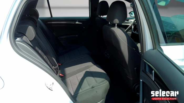 Volkswagen Golf  5p 2.0 tsi R 4motion 310cv dsg