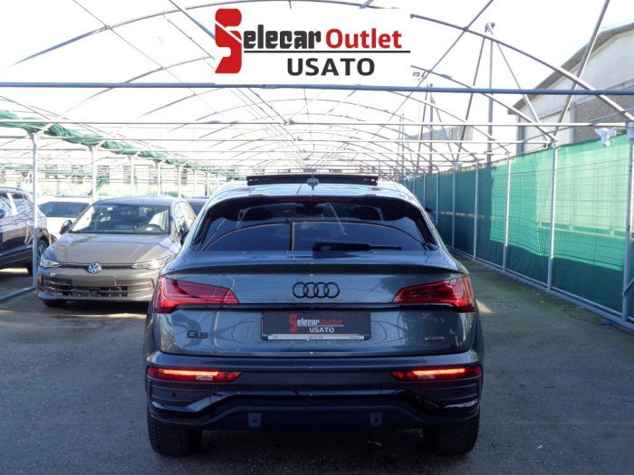 Audi Q5 Sportback  40 2.0 tdi mhev 12V S lin