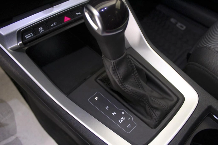 Audi Q3 Sportback  45 1.4 tfsi e Business Pl