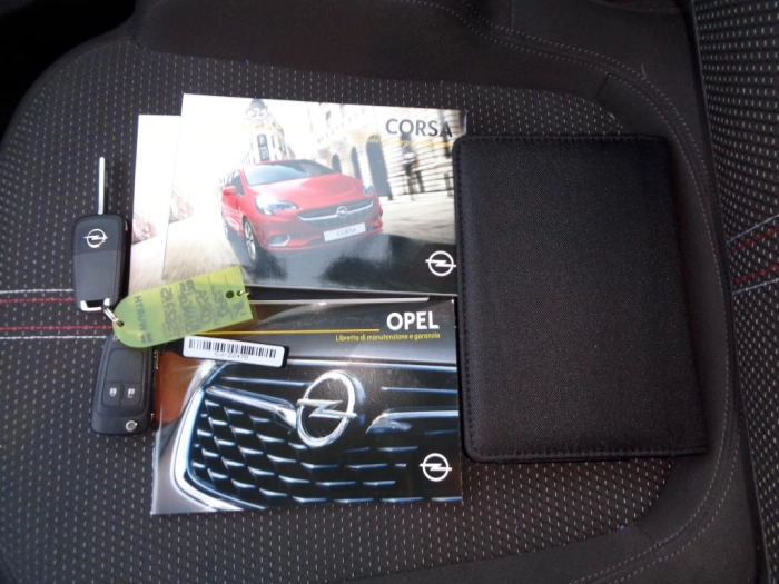 Opel Corsa  5p 1.4 Black Edition Gpl Tech 90cv my18