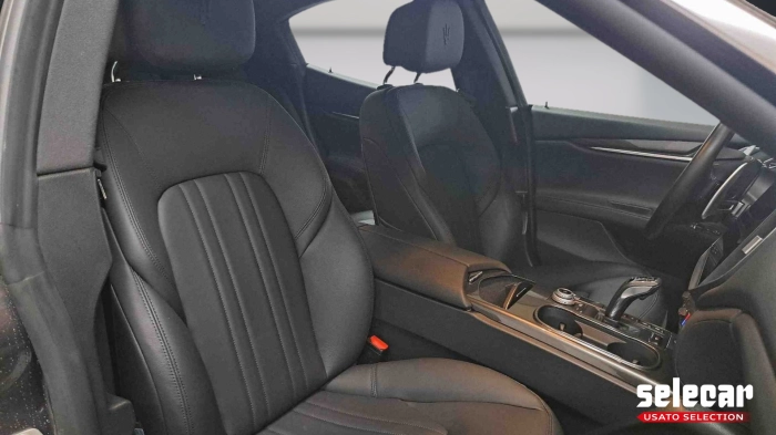 Maserati Ghibli  2.0 mhev GT 330cv rwd auto