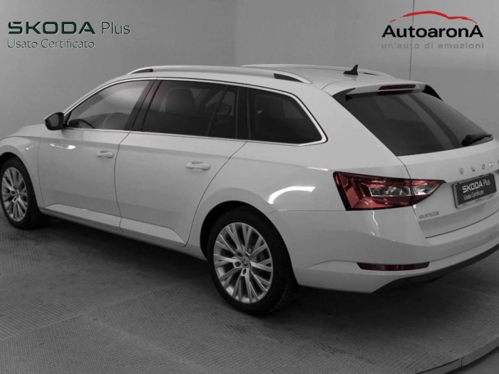 Skoda Superb  Wagon iV 1.4 tsi phev Style dsg