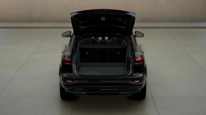 Audi Q6   SUV S line edition e-tron performance  225,00 kW