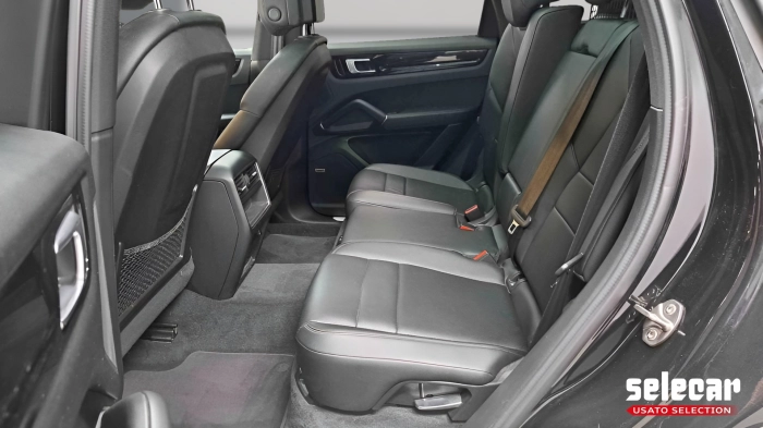 Porsche Cayenne  3.0 e-hybrid tiptronic