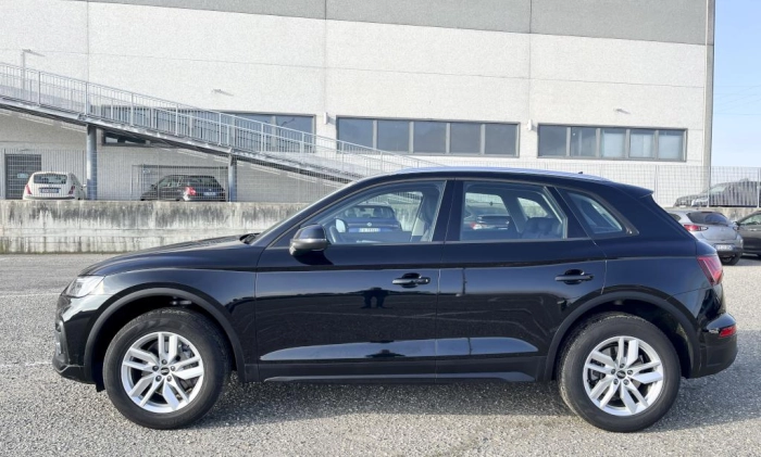 Audi Q5  40 2.0 tdi mhev 12V Business quattro s-tronic
