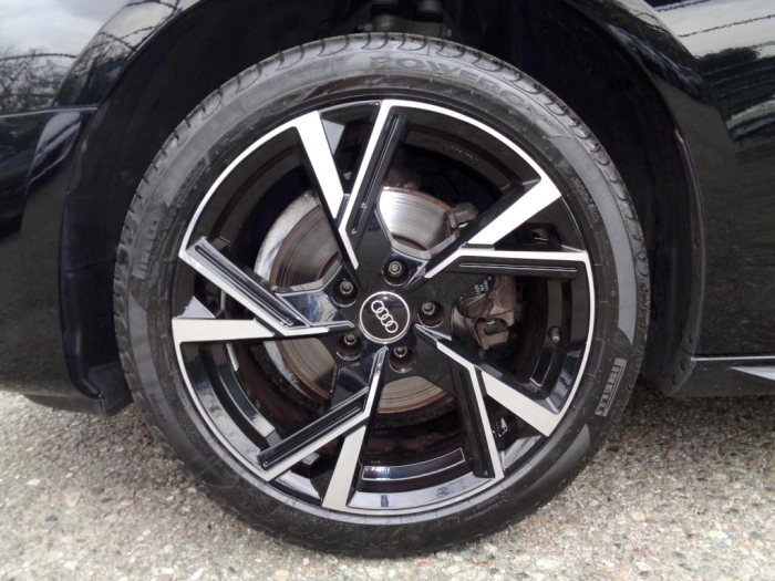 Audi A4 Avant  35 2.0 tdi mhev Business Advanced