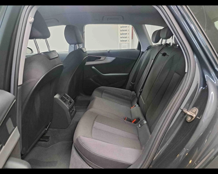 Audi A4 Avant  35 2.0 tdi mhev Business Advanced