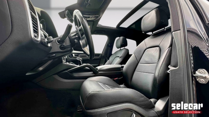 Porsche Cayenne  3.0 e-hybrid tiptronic
