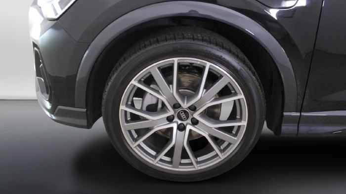 Audi Q3 Sportback  45 1.4 tfsi e S line edit