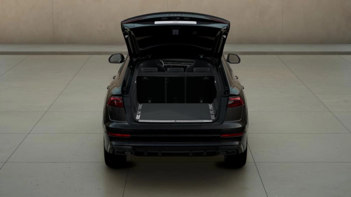 Audi Q8    S line edition TFSI e quattro 290 kW tiptronic