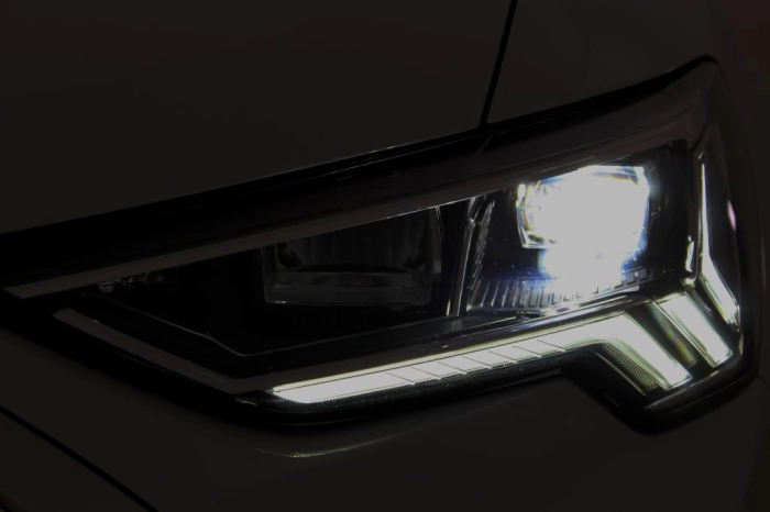 Audi Q3  35 2.0 tdi Business Advanced s-tronic
