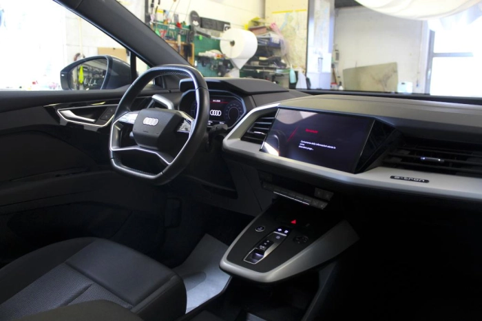 Audi Q4 40 Business Advanced