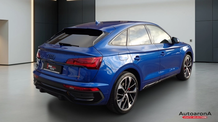 Audi Q5 Sportback  2021 -  40 2.0 tdi mhev 12V S line 