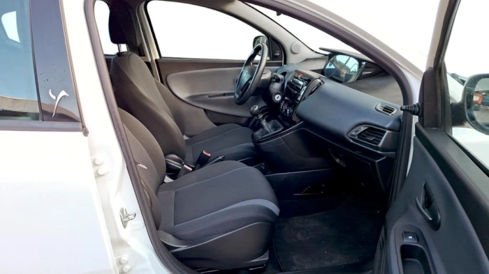 Lancia Ypsilon  1.2 Silver 69cv