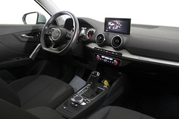 Audi Q2    Admired Advanced 35 TDI quattro 110(150) kW(PS) S tronic
