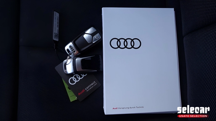Audi Q5  35 2.0 tdi mhev 12V Business Advanced s-tron