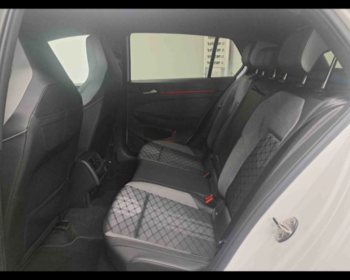 Volkswagen Golf  2.0 tdi R-Line 150cv dsg