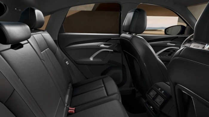 Audi Q5 Sportback   Sportback Business Advanced TDI quattro 150 kW S tronic