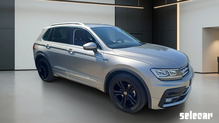 Volkswagen Tiguan  1.5 tsi Advanced R-Line Exterior Pac