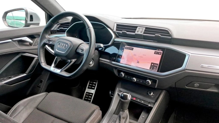Audi Q3  35 2.0 tdi S line edition s-tronic