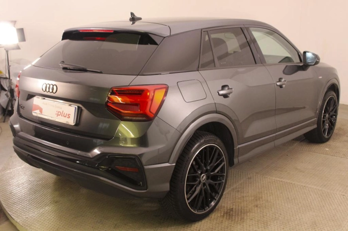 Audi Q2  30 2.0 tdi Identity Black s-tronic
