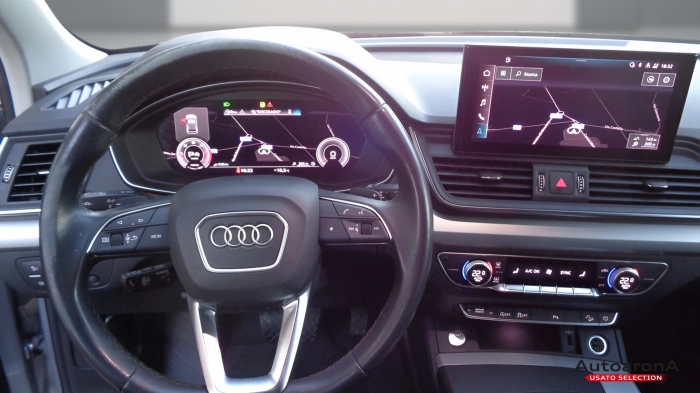 Audi Q5 Sportback  2021 -  40 2.0 tdi mhev 12V S line 