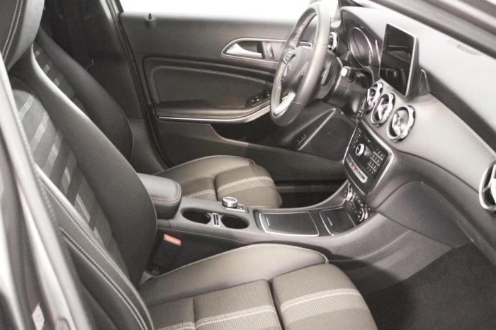 Mercedes-Benz GLA-X156 GLA 200 d Business auto