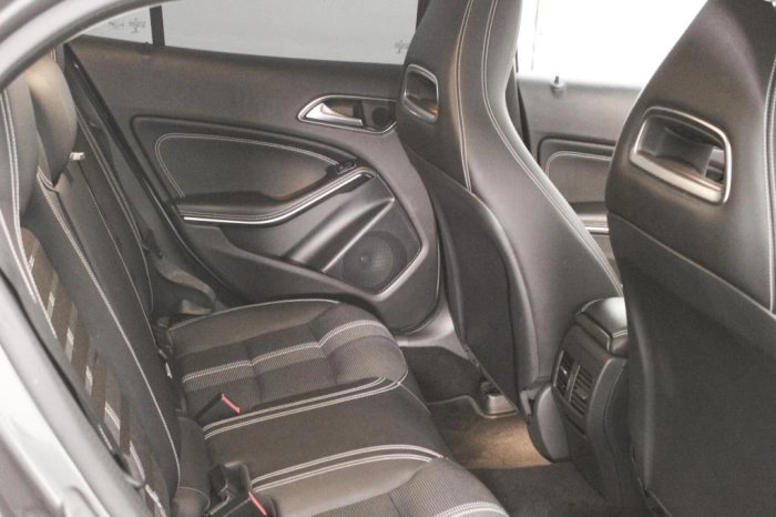 Mercedes-Benz GLA-X156 GLA 200 d Business auto