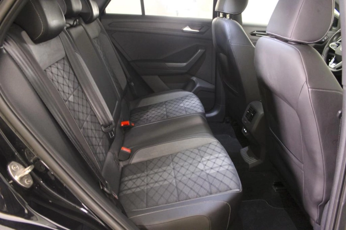 Volkswagen T-Roc  2022 -  1.5 tsi R-Line