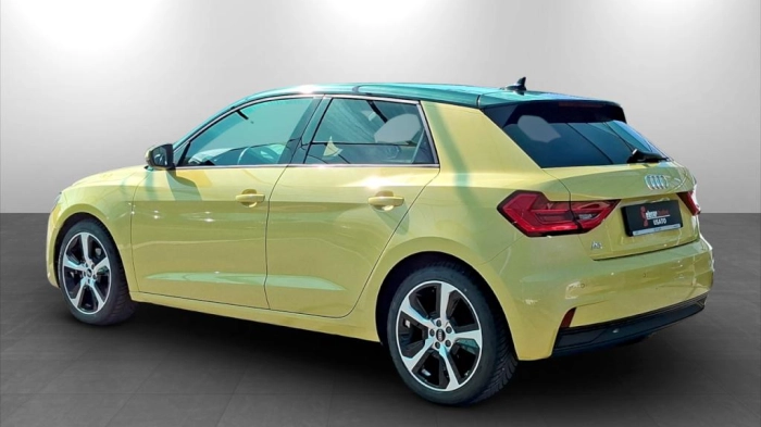 Audi A1 Sportback  30 1.0 tfsi Admired 110c