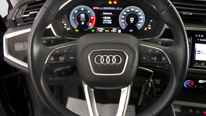 Audi Q3  35 2.0 tdi Business Advanced s-tronic