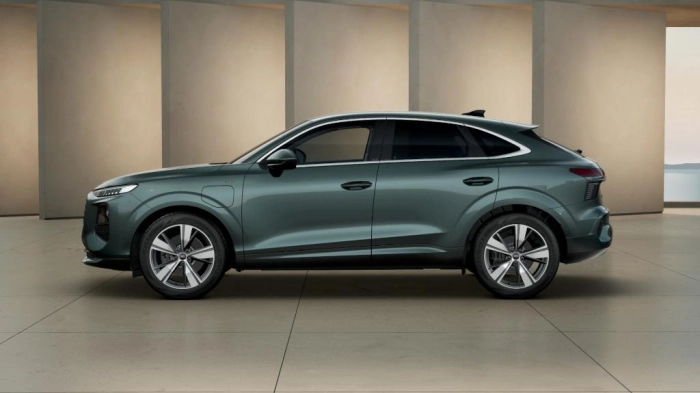 Audi Q3 Sportback   Business Advanced e-hybrid  200 kW S tronic