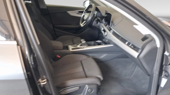 Audi A4 Avant  40 2.0 tdi mhev S line edition qu