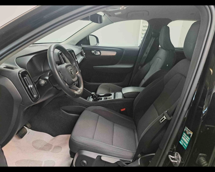 Volvo XC40 1.5 t3 Momentum Pro 163cv my21