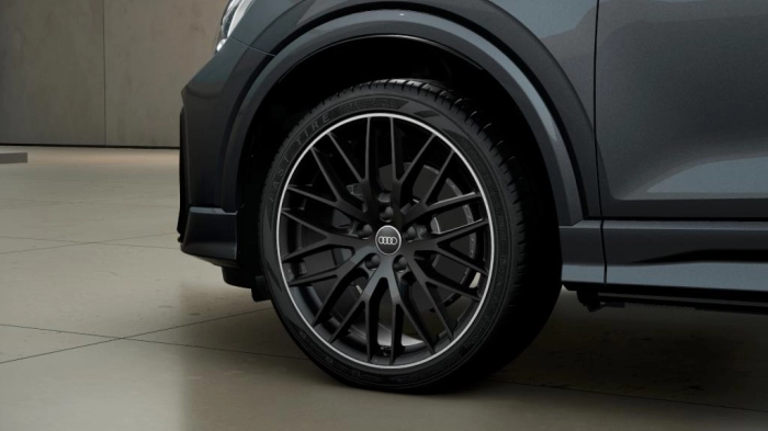 Audi Q2    Identity Black 35 TDI quattro 110(150) kW(CV) S tronic