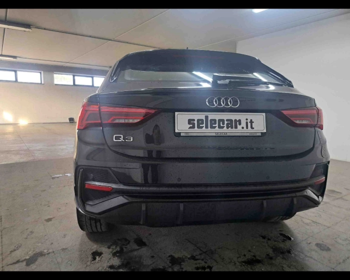 Audi Q3 Sportback  35 2.0 tdi S line edition