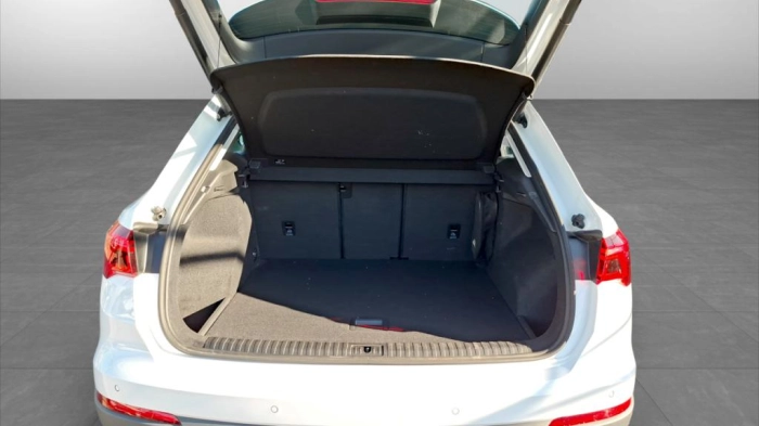 Audi Q3  35 1.5 tfsi mhev Business s-tronic